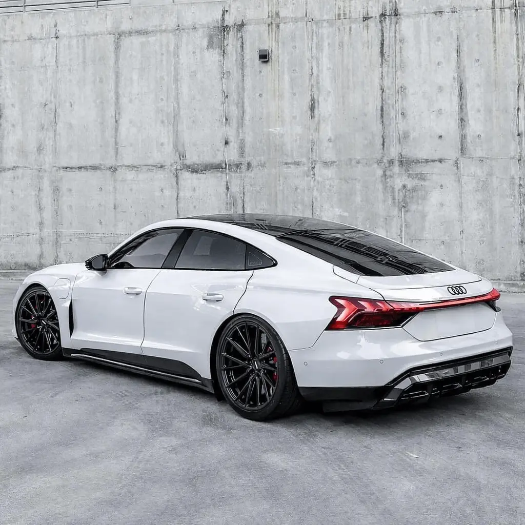 2024 Audi RS e-tron GT rear view